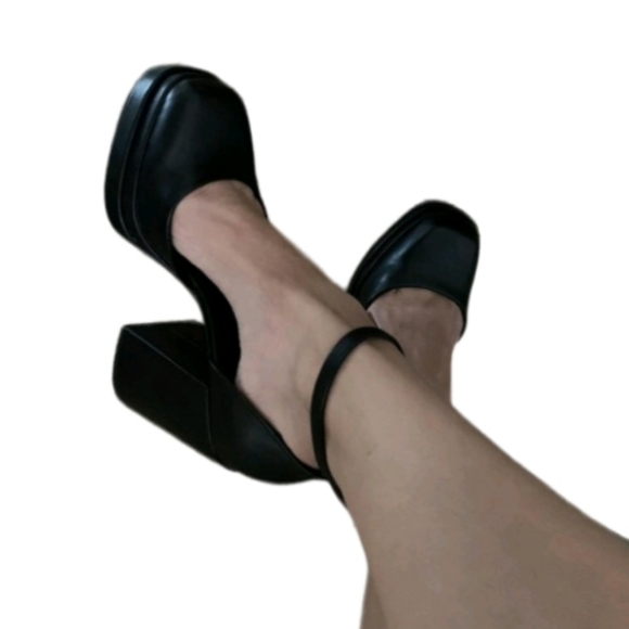 FAUX LEATHER 4" PLATFORM PUMP NWT SZ 10 - Picture 3 of 3